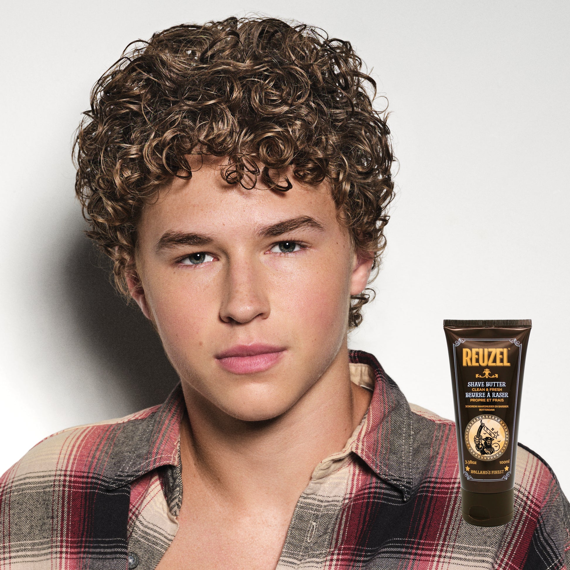 Reuzel Clean & Fresh Shave Butter in a jar, featuring smooth texture and fresh scent, designed for a close, comfortable shave.